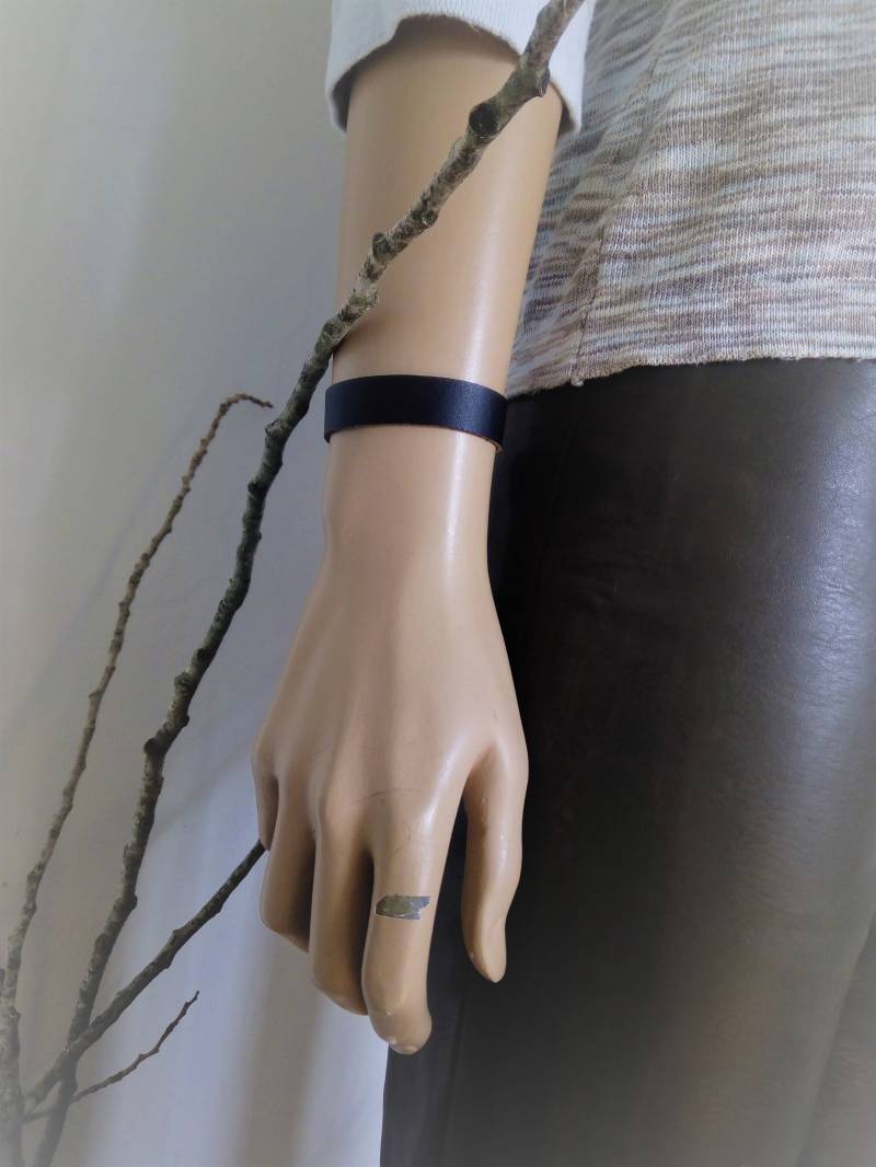 Lederarmband Braun, Schlichtes Lederarmband, Armband, Armband Geschenk Für Sie, Damenarmband von PatriciaMatiasShop