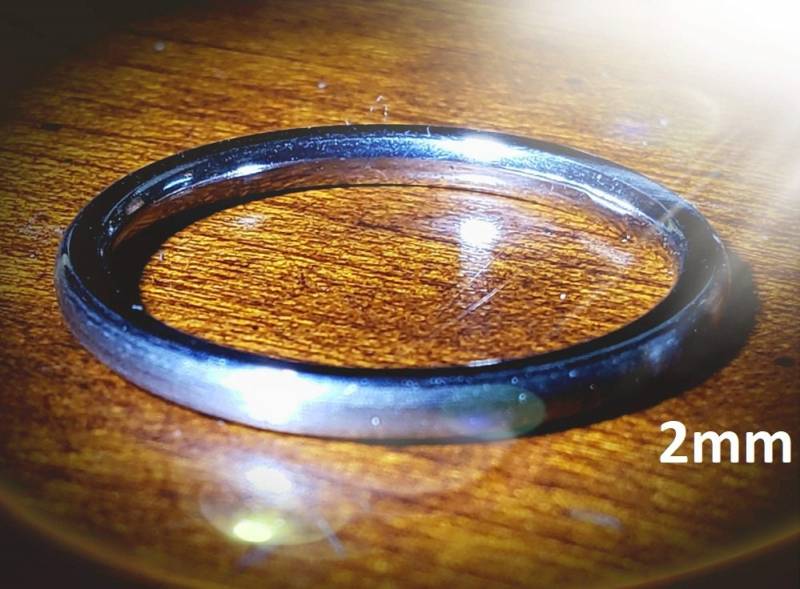 2 Mm Titanium Dome | Männer, Frauen, Unisex Hochzeitsring Natürliches Grau Gebürstet Äußere & Glatt Polierte Innere Band -Comfort Fit Style2 2 Mm Titanium Dome | Männer, Frauen, Unisex Hochzeitsring Natürliches Grau Gebürstet Äußere & Glatt Polierte Innere Band -Comfort Fit Style2 von PatriotCoinRing