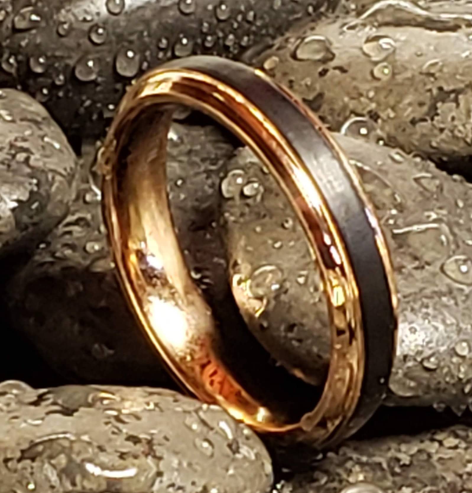 4 Mm Wolframcarbid Ring in Schwarz Und 14K Rose Gold. Groove Abgeschrägte Kante Mit Comfort Fit | Unisex-Herren - Oder Frauenband | Us-Ringgröße von PatriotCoinRing