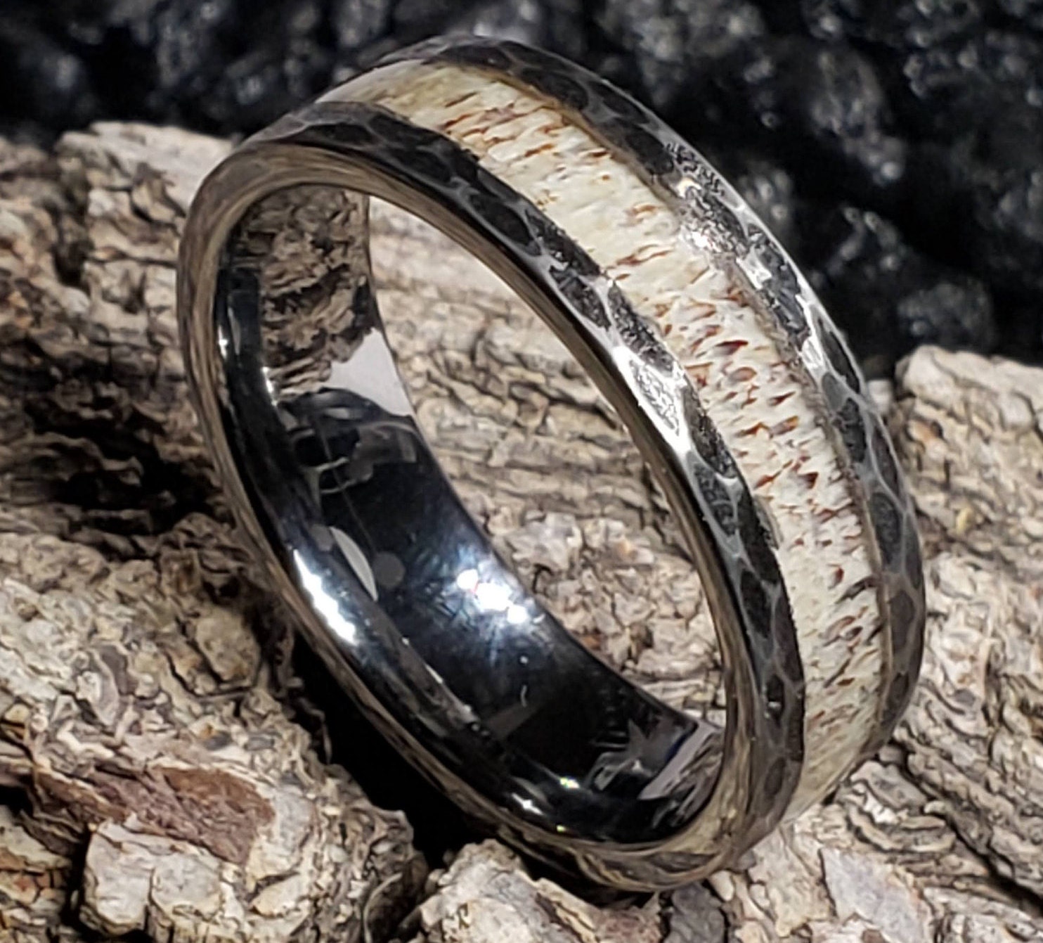 8 Mm Silber Wolfram Mit Gehämmerten Seiten & Echtem Hirschgeweih Inlay | Hochzeitsring, Verlobung, Jahrestag, Jäger Größen 4-18 von PatriotCoinRing