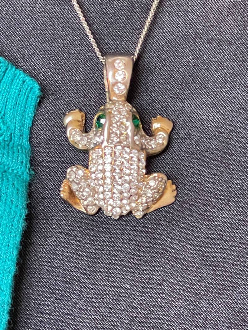 Wunderschöner Strass Frosch Mit Grünen Augen Goldton | Halskette Nicht Enthalten von Patterbee