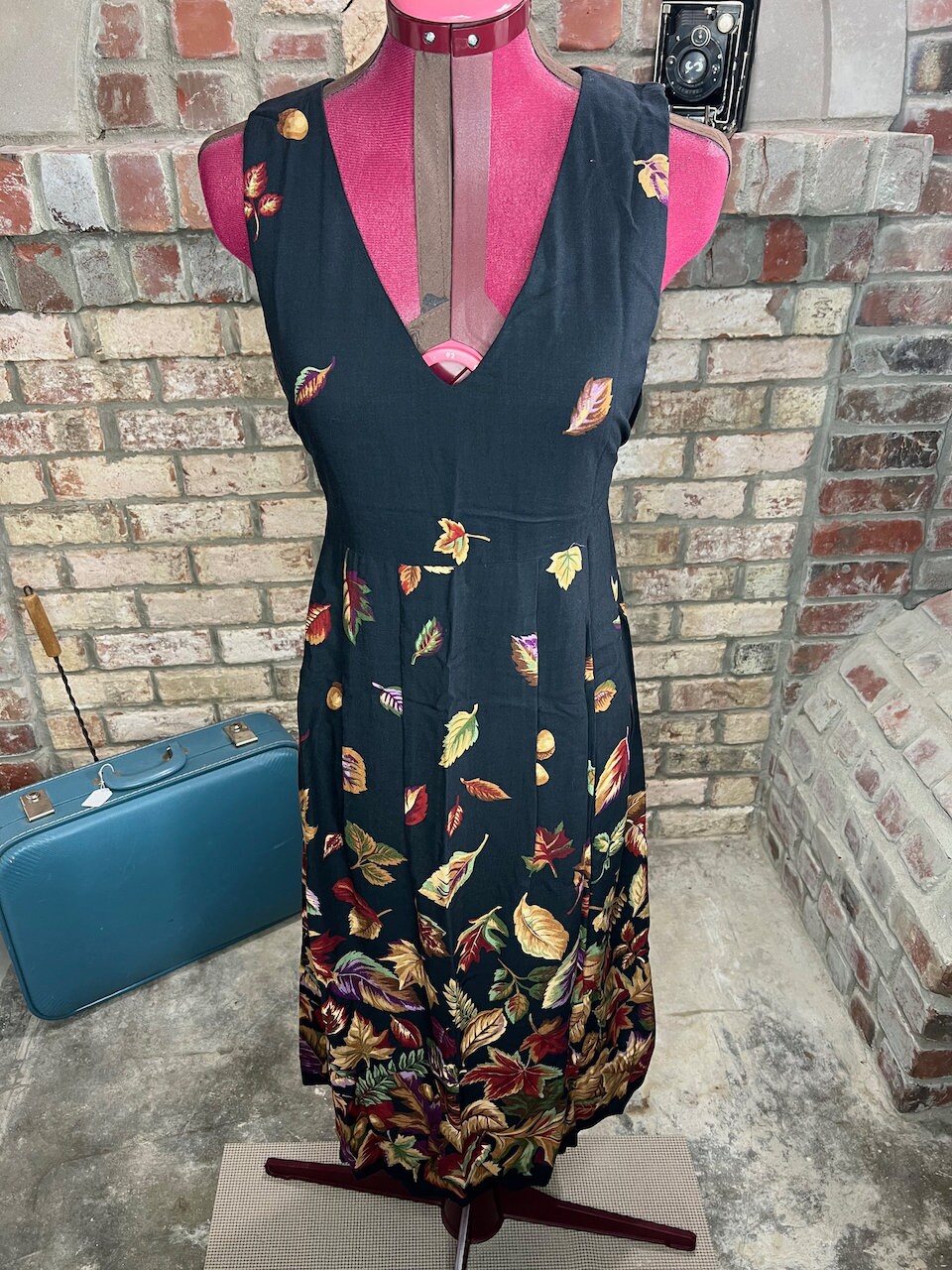 Kleid Blätterfall Sonnenkleid Pullover Gelb Rost V Ausschnitt von Patternup