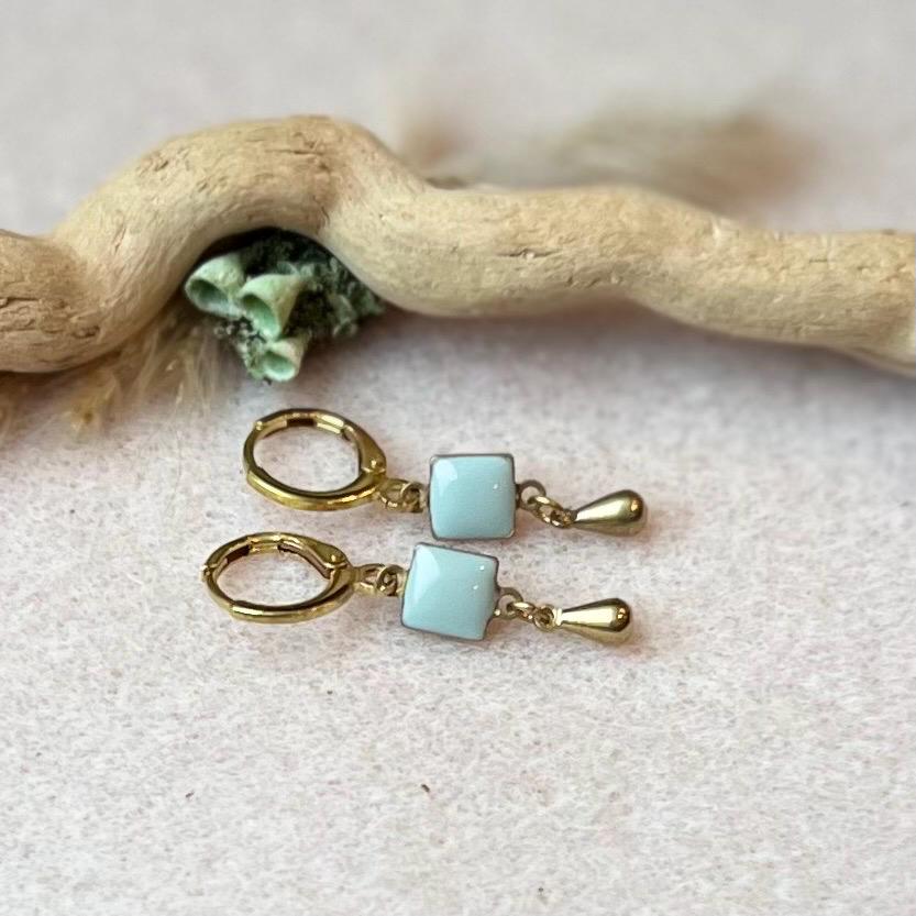 Set, Zierliche Ohrhänger Aus Messing Mit Emaille-Viereck U Filigranem Armband in Grau, Tropfen, Quadrat, Vintage-Schmuck, Boho, Ibiza von PattyStyleSchmuck