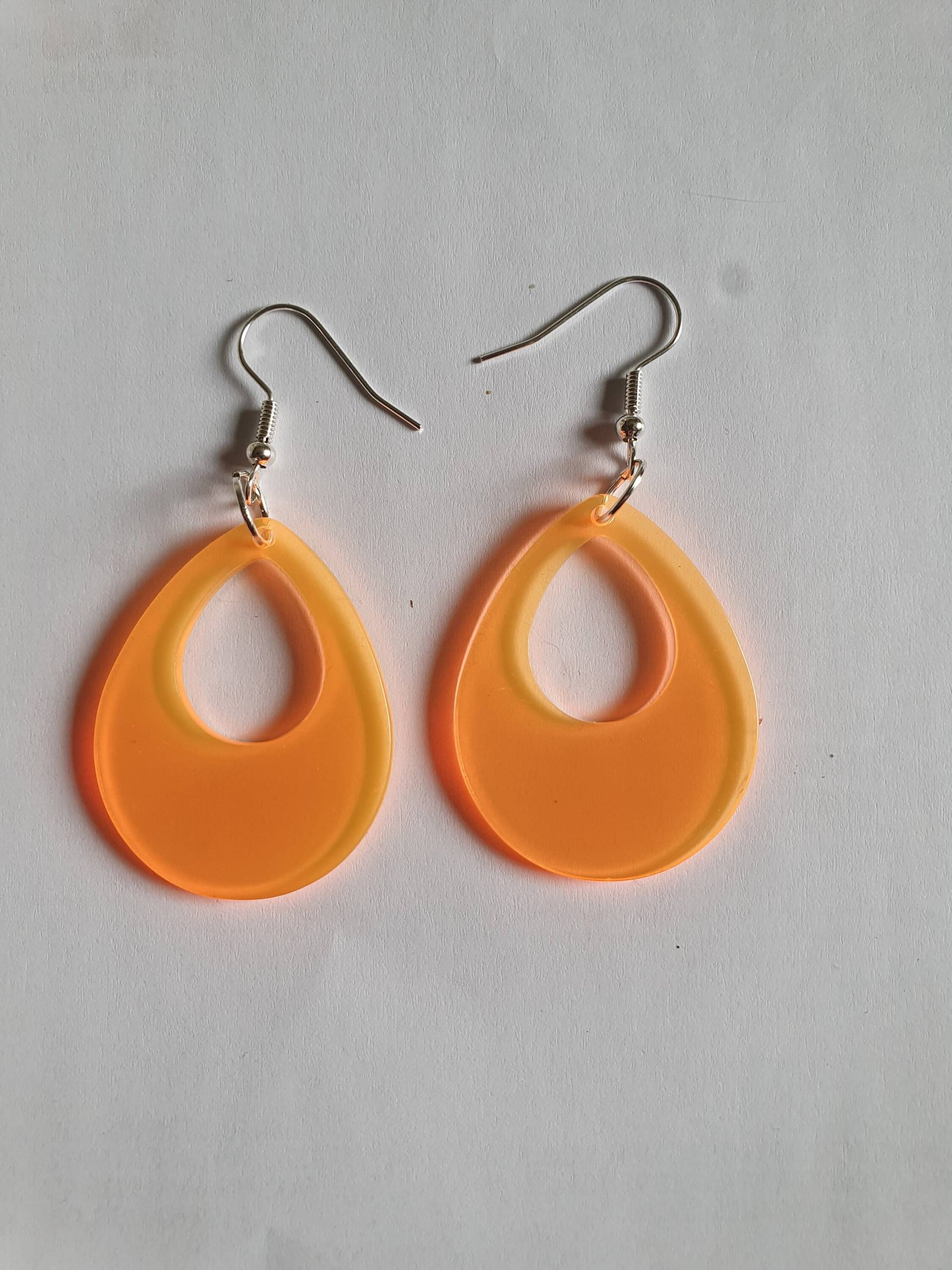 Ohrringe, Ohrhänger, Ohrhaken Oval Neon Orange - 80Er Jahre-style Handarbeit Ohrringe, Ohrhänger, Ohrhaken Oval Neon Orange - 80Er Jahre-style Handarbeit von PattysKartenwelt