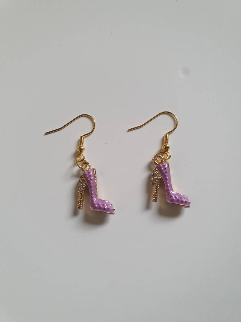 Ohrringe Ohrhänger Ohrhaken Schuhe/ Pumps - Violett Handarbeit Ohrringe Ohrhänger Ohrhaken Schuhe/ Pumps - Violett Handarbeit von PattysKartenwelt