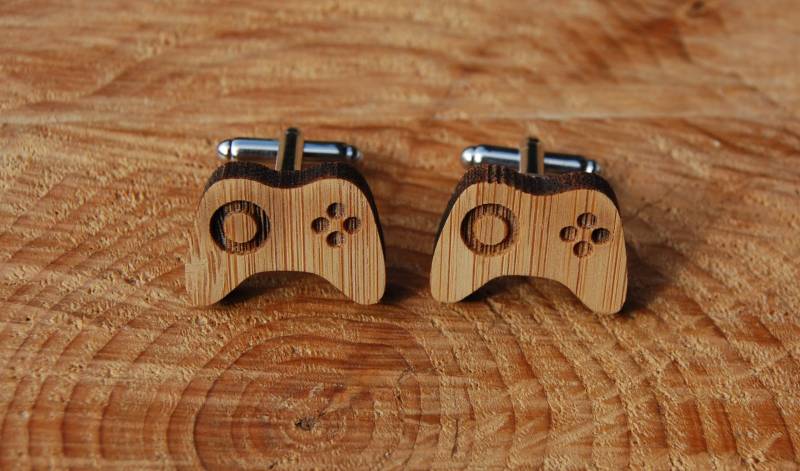 Manschettenknöpfe Aus Holz Controler Puzzleteil Kamera Cufflinks Manschettenknopf Cufflink Wooden Gamepad Camera Puzzlepiece von PauleWackeldackel