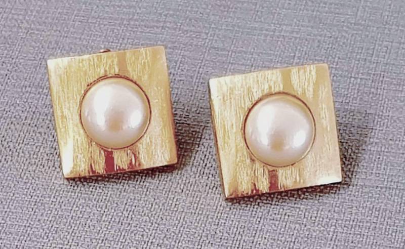 Yves St Laurent Ohrringe, Mit Zentraler Perle, Paulette Vintage-Schmuck von PauletteVintage