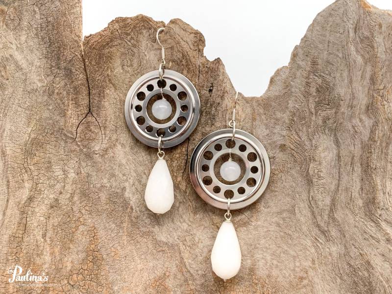 Recycling-Ohrgehänge Aus Festplatten-Teilen Mit Weißer Jade von PaulinasSchmuck