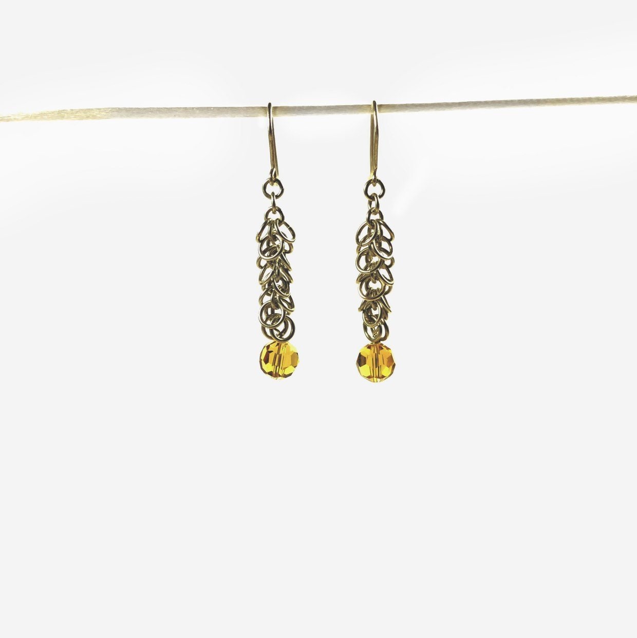 Zottel-Schleife Und Kristallohrringe Zottel-Schleife Und Kristallohrringe von PaulineMarieDesigns