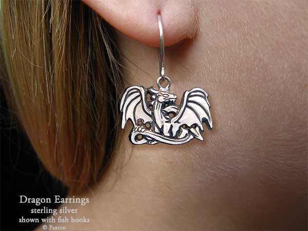 Drachen Ohrringe Sterling Silber Hand Geschnitzt & Gegossen Fischhaken Oder Post von PaxtonJewelry