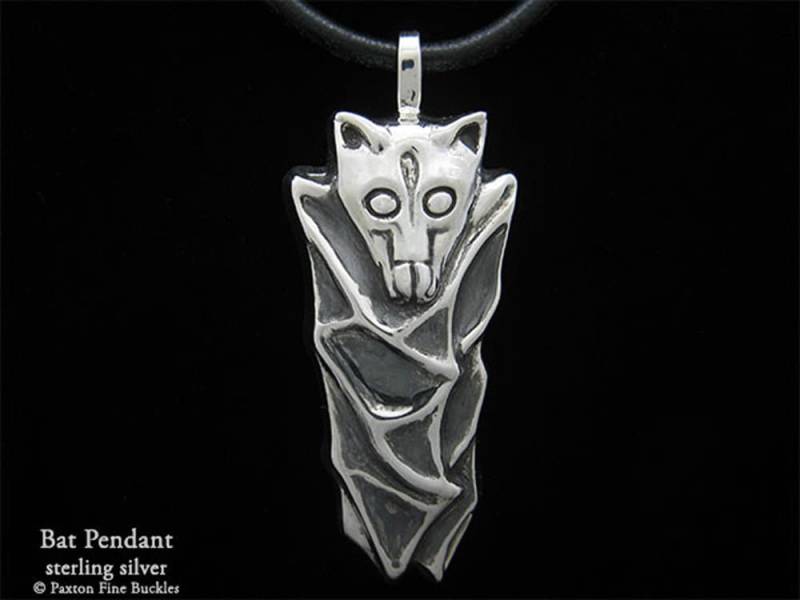 Fledermaus Anhänger Halskette Sterling Silber von PaxtonJewelry