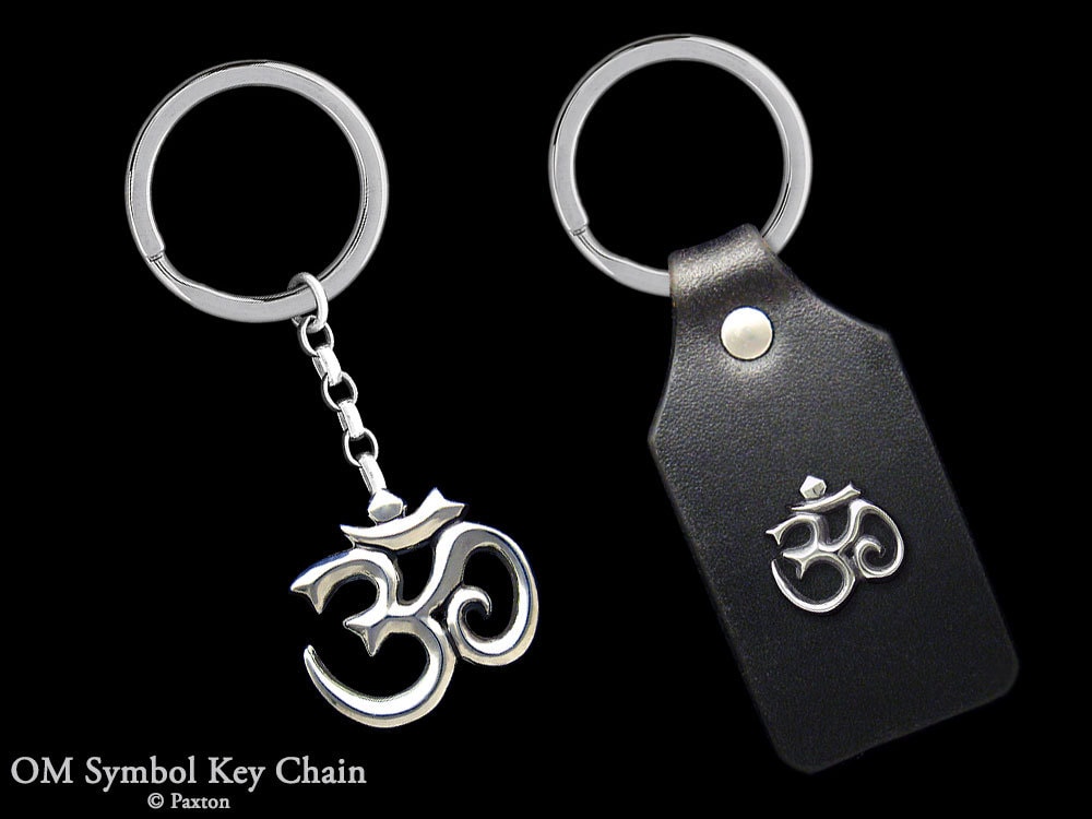 Om Schlüsselanhänger/Schlüsselring Alle Sterling Silber Oder Aum, Ohm, Omkara, Aumkara Auf Echtleder Keyfob Yoga Meditation von PaxtonJewelry