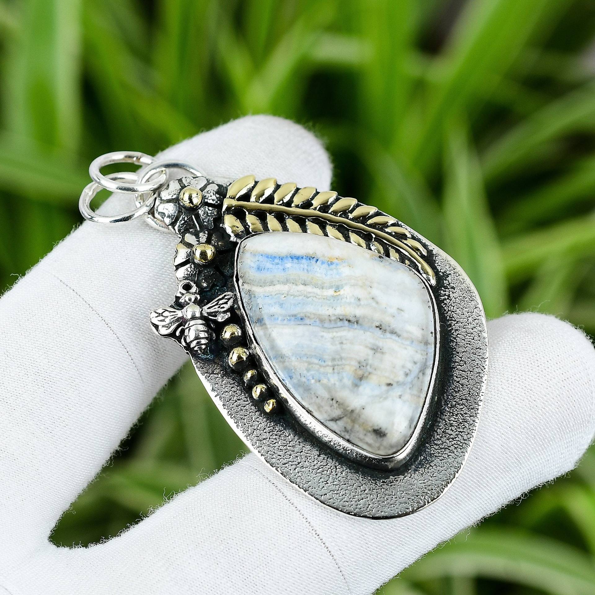 Blauer Scheelit Anhänger 925 Sterling Silber 18K Vergoldet Edelstein Handarbeit Frauen Schmuck Honig Biene Brautjungfer Geschenk von PayalCreations