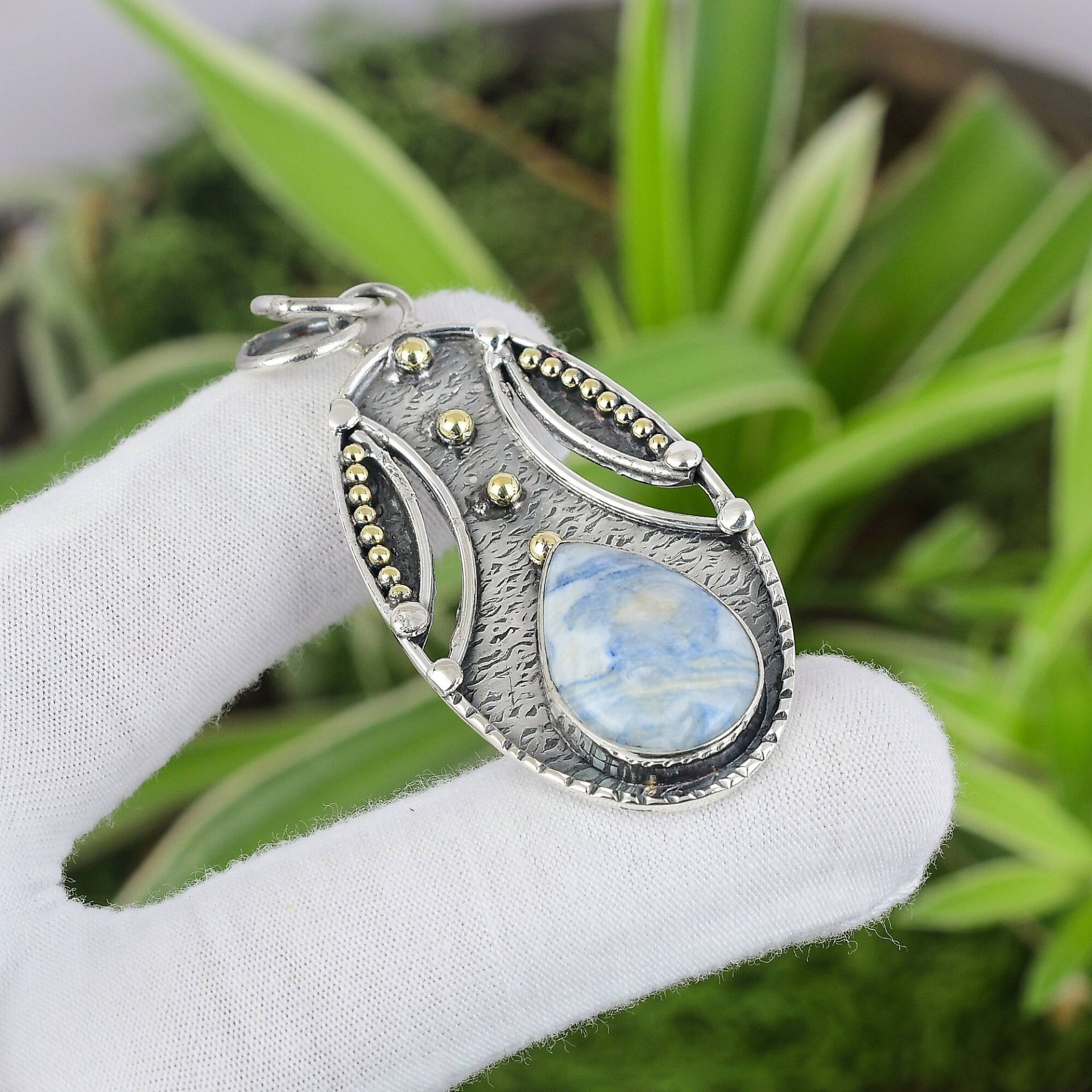 Blauer Scheelit Anhänger 925 Sterling Silber 18K Vergoldet Original Edelstein Handgemacht Zierlicher Brautschmuck von PayalCreations