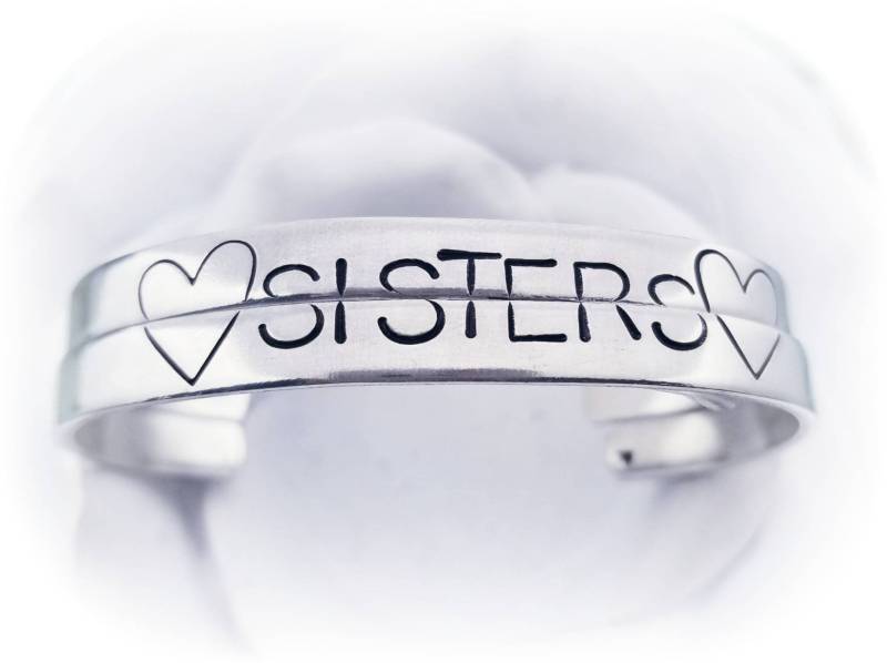 2Er Set Schwestern Manschetten Armbänder Schwester Geschenk Beste Freunde Btches Besties Nach Maß Personalisierte Manschette von PaytonLeighTreasures