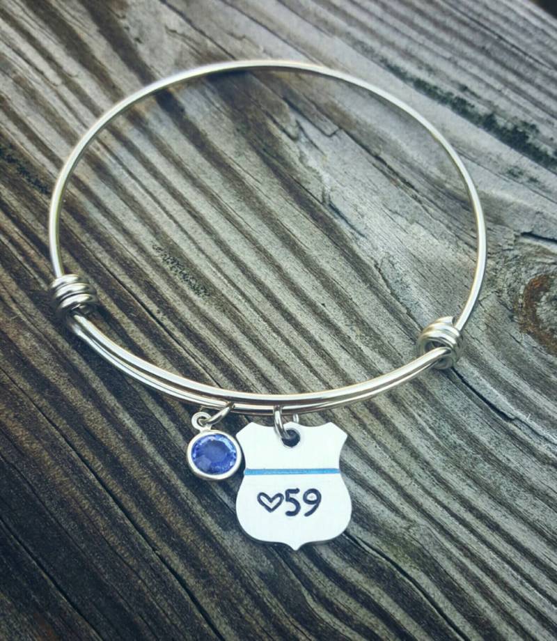 Blue Line Polizei Armband Handgestempeltes Abzeichen, Swarovski Kristall von PaytonLeighTreasures