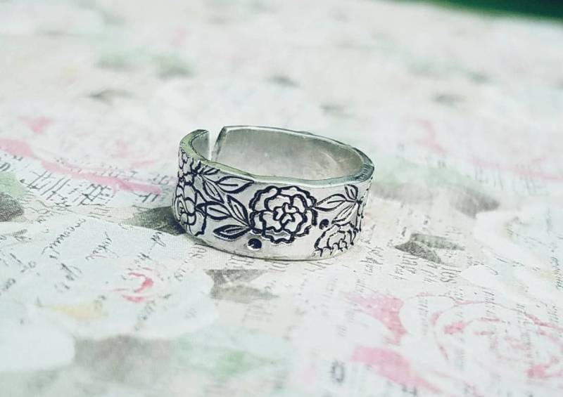 Blumen Zehenring - Sommer Schmuck Sommerzeit Hypoallergen Nicht Trüb Einstellbar Handgestempelt Maßgeschneidert von PaytonLeighTreasures