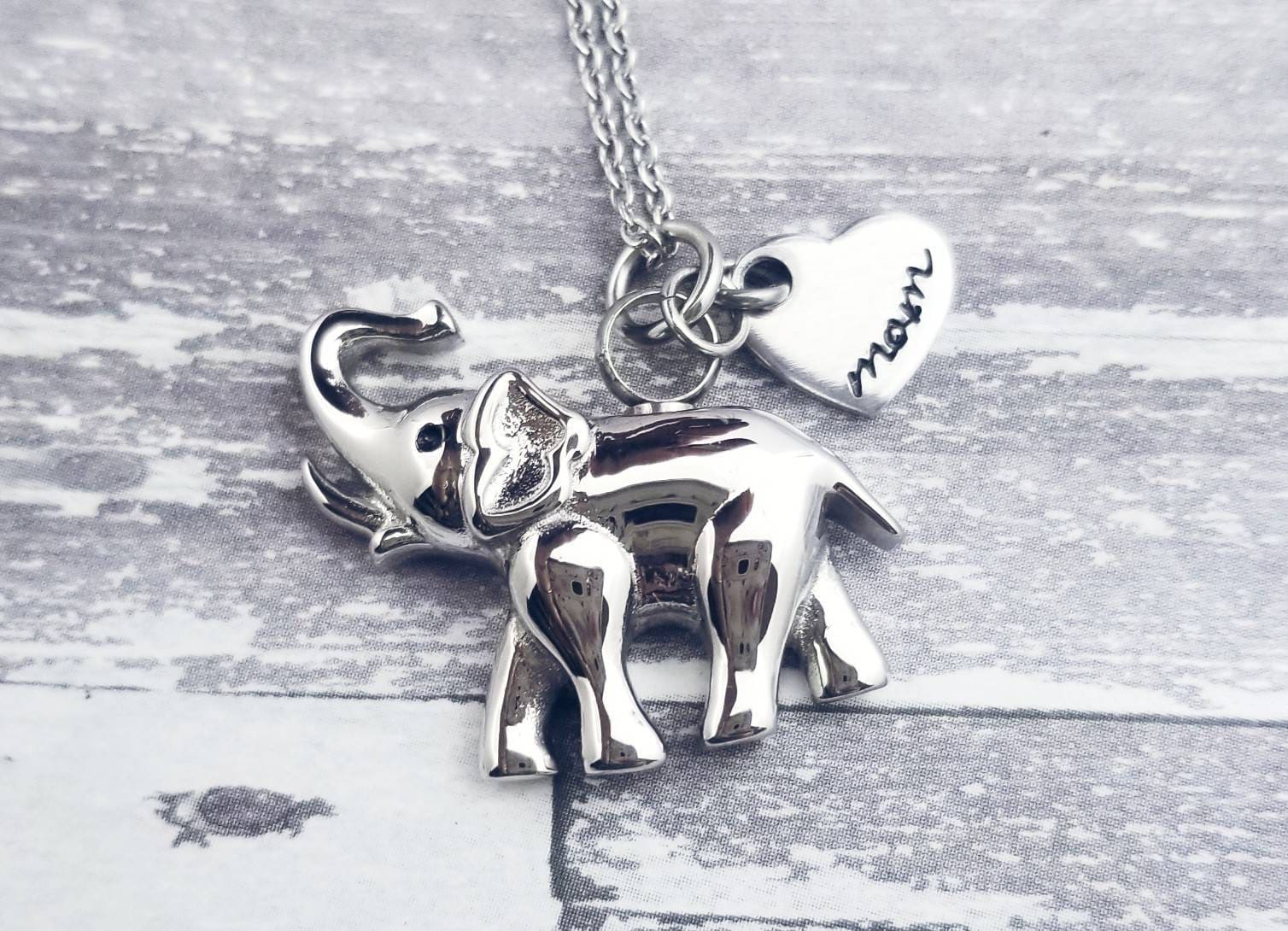 Elefant-Urne-Halskette Edelstahl-Feuerbestattungs-Schmuck, Personalisierter Herz-Anhänger von PaytonLeighTreasures