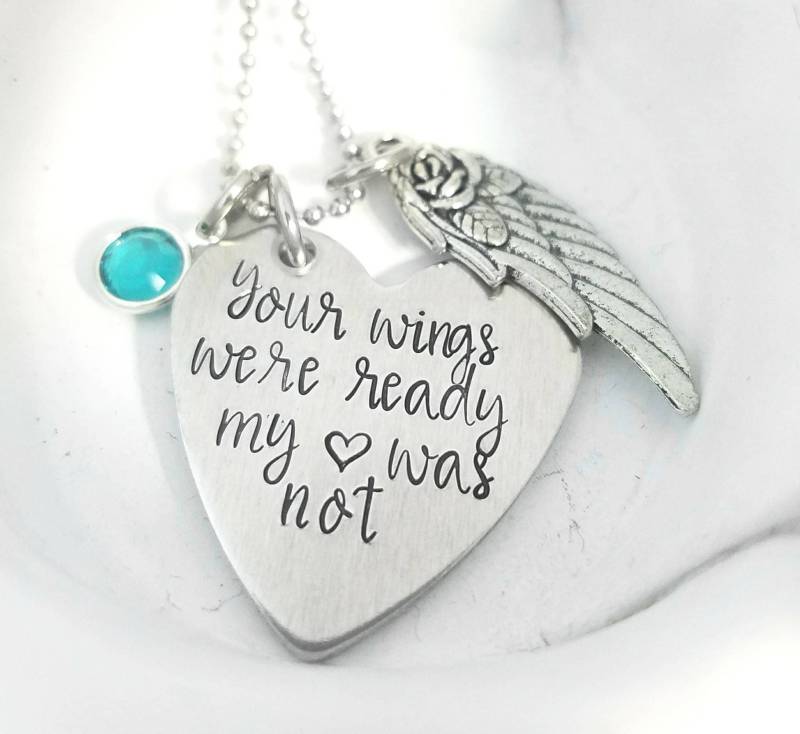 Handgestempeltes Herz, Engelsflügel, Swarovski Kristall von PaytonLeighTreasures