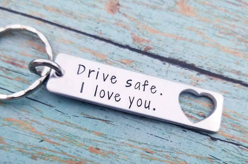Fahren Sie Sicher I Love You Schlüsselbund Handgestempelter Herzausschnitt von PaytonLeighTreasures