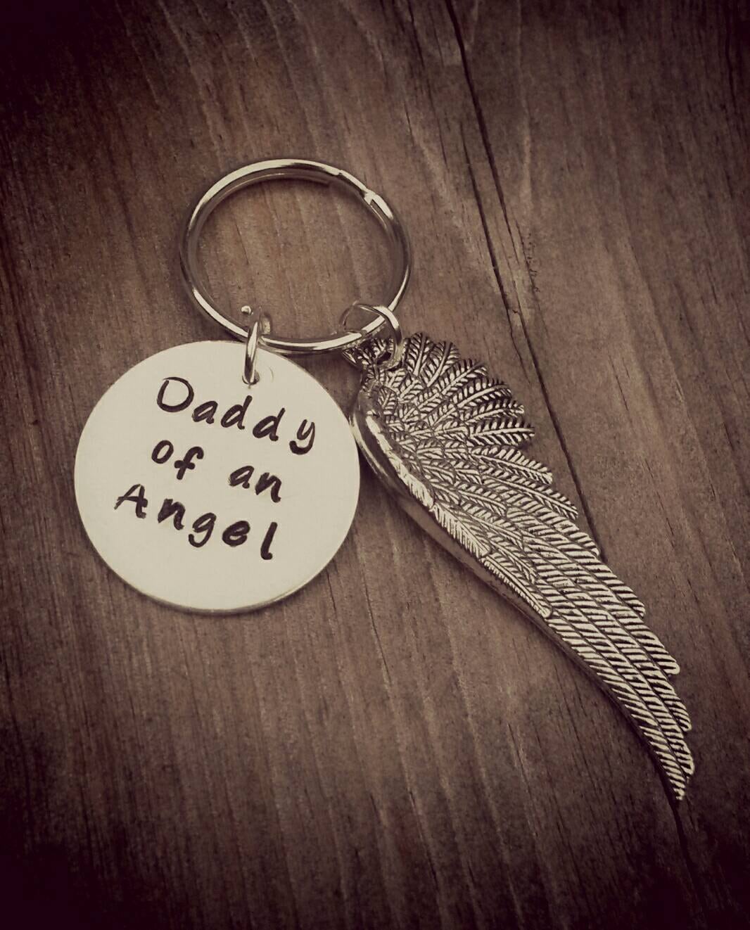 Hand Gestempelt Papa Eines Engels Schlüsselbund - Erinnerungsgeschenk von PaytonLeighTreasures