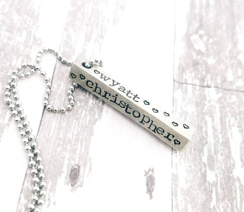 Hand Gestempelt Pewter Bar Halskette Personalisierte Namen, Zitat von PaytonLeighTreasures