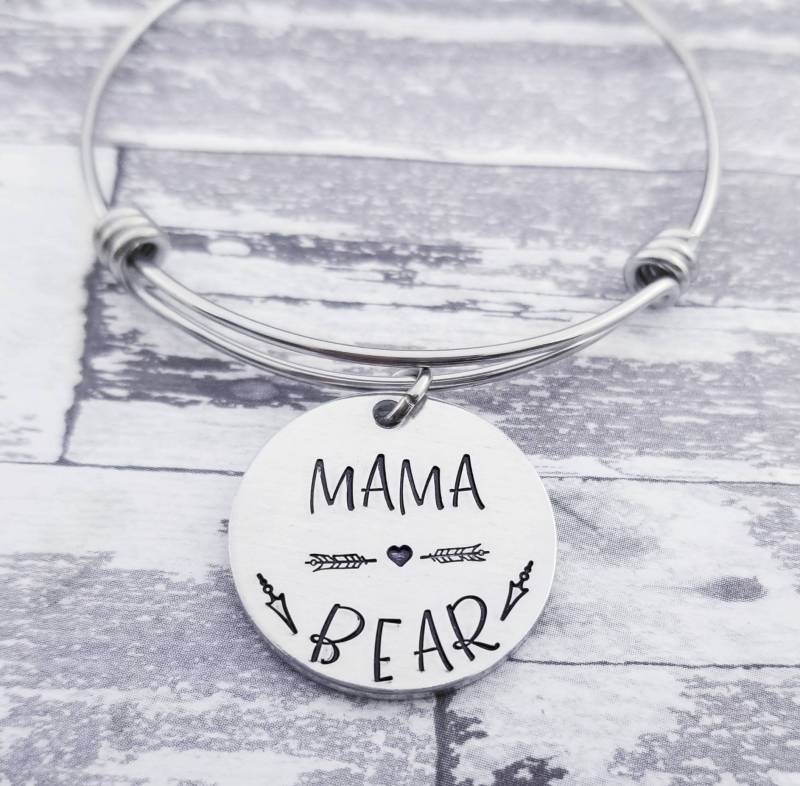 Hand Gestempelt Mama Bear Armband - Edelstahl Armreif von PaytonLeighTreasures