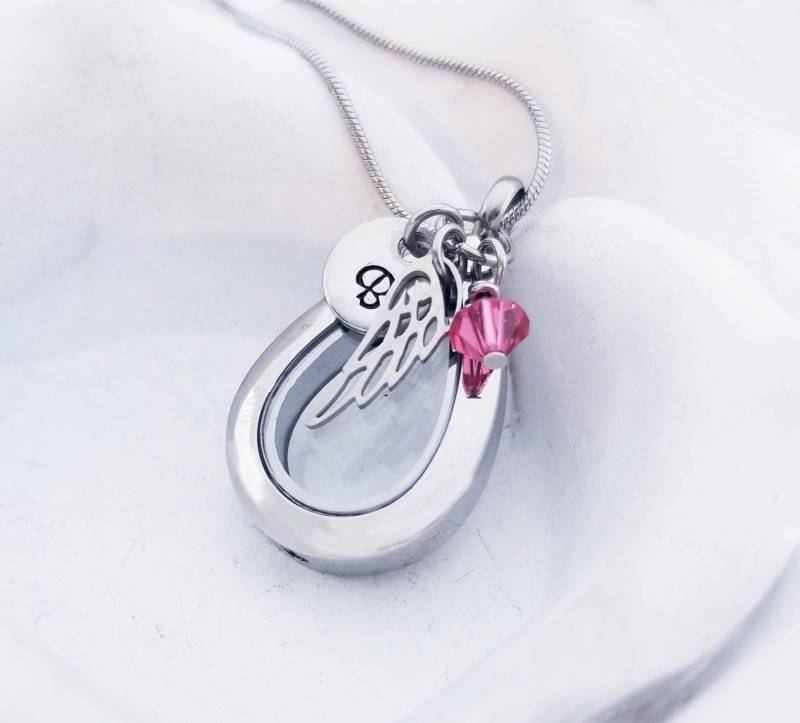 Personalisierte Teardrop Urne Halskette Edelstahl-Medaillon-Medaillon von PaytonLeighTreasures