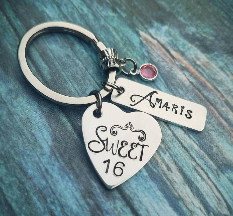 Personalisierte Sweet 16 Schlüsselanhänger Geburtsstein Anhänger, Neues Auto Geschenk von PaytonLeighTreasures