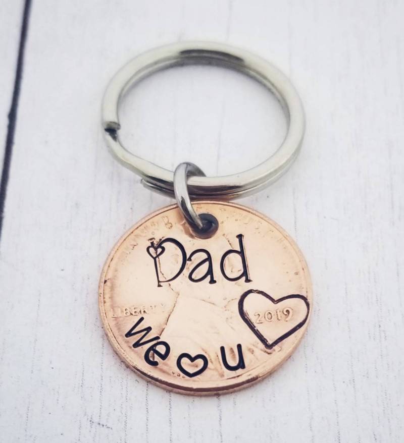Personalisierter Penny Schlüsselanhänger - Personalisiertes Dad Geschenk Hergestellt Jahr von PaytonLeighTreasures
