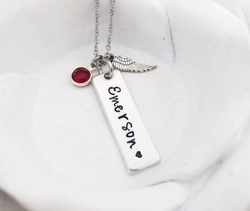 Handgestempelte Erinnerungs-Halskette Personalisierter Name & Geburtsstein von PaytonLeighTreasures