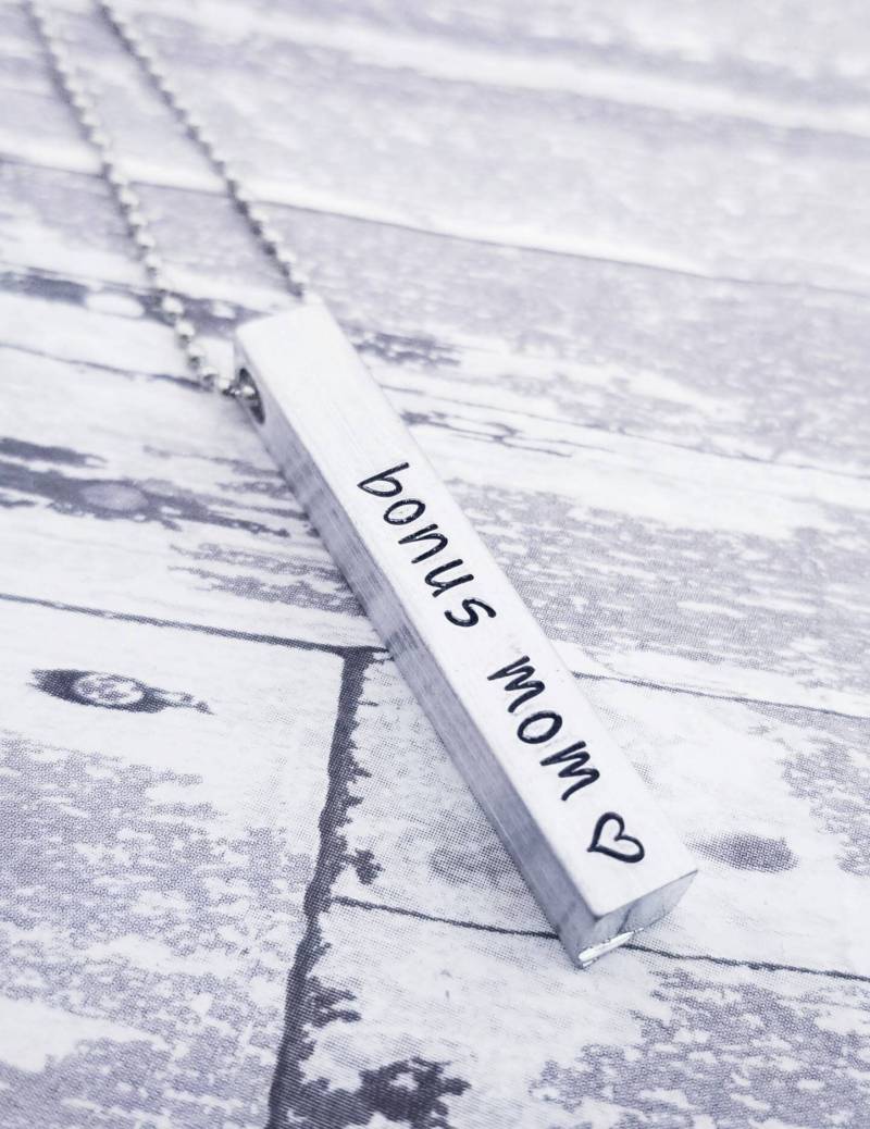 Personalisierte Bar Halskette Hand Gestempelt Schritt Mom Geschenk Personalisierte Bar Halskette Hand Gestempelt Schritt Mom Geschenk von PaytonLeighTreasures