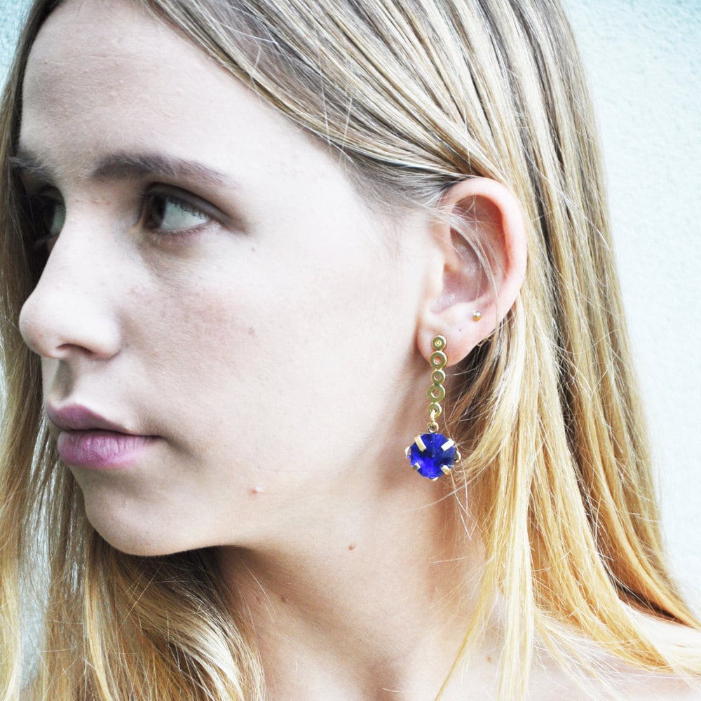Blaue Kristallohrringe - 24K Vergoldet Im Vintage Stil von PazitKeidarDesign