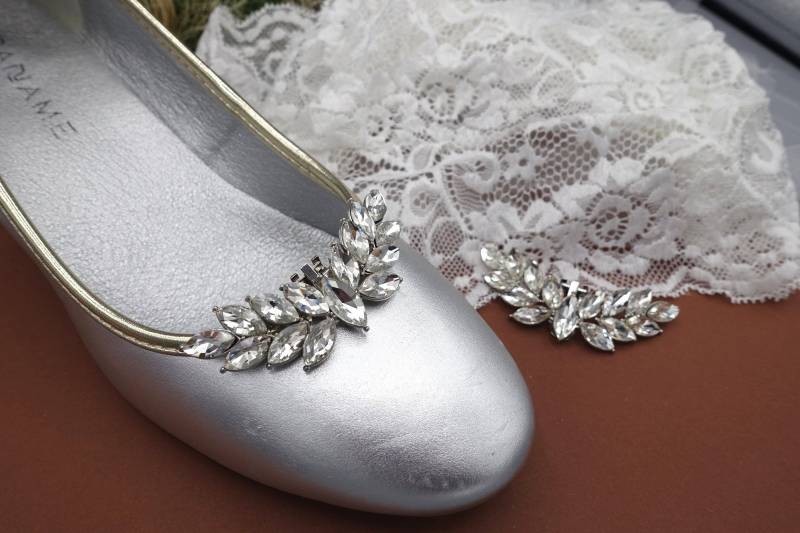 Brautschmuck Schuh Clips in Silber Mit Strass-Kristall Steine Hochzeits-Schuhe-Dekoration von PePerla