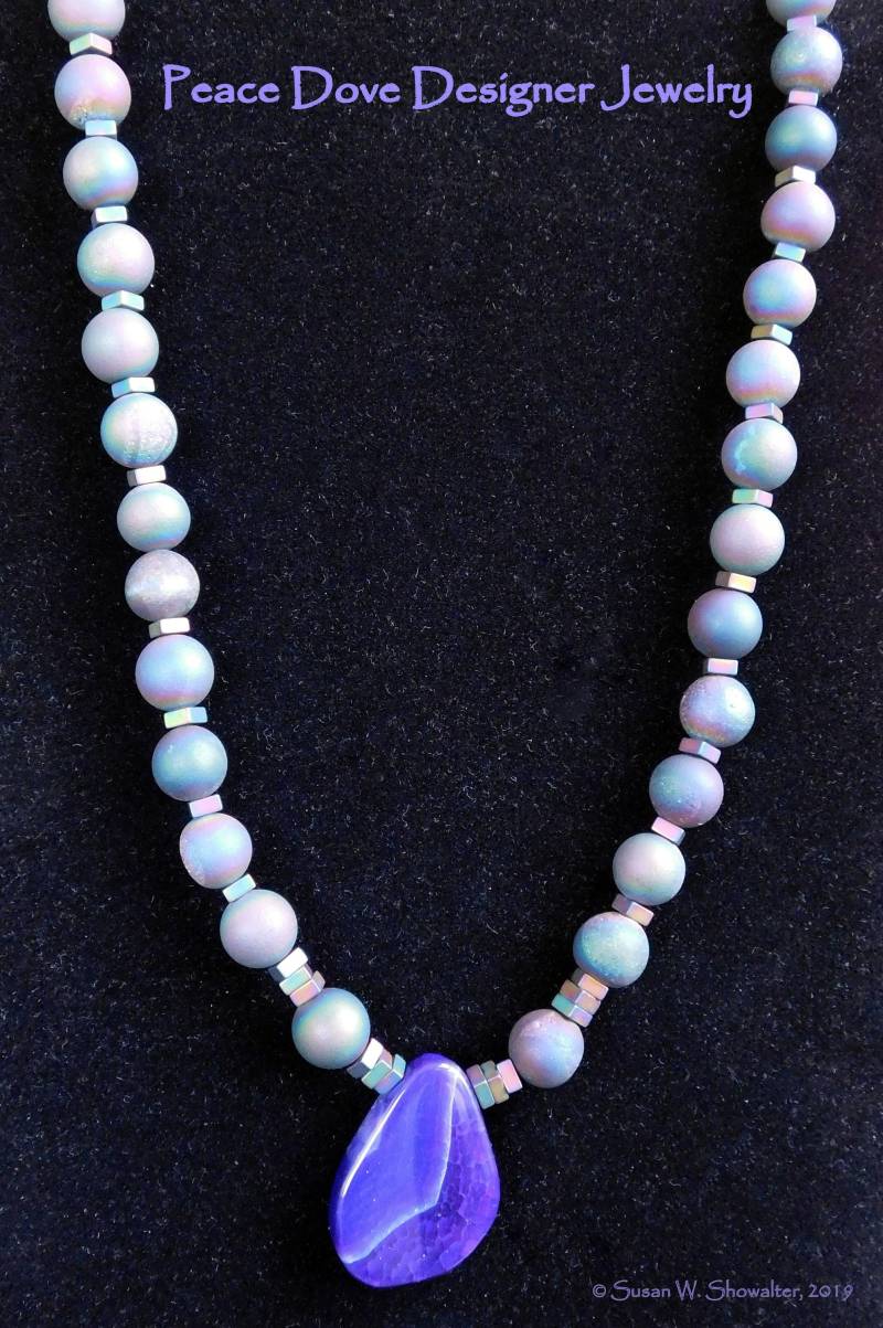 Iris Achat Druzy Perlen, Hämatit, Lila Anhänger, Halskette | 20 In. & Ohrring Set. Kristalle in Perlen Verändern Die Farbe, Wenn Sich Licht Ändert von PeaceDoveJewelry