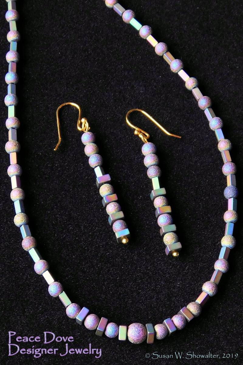 Mehrfarbige Keramik Und Hämatit Stein Perlen Halskette Ohrring Set, 20 In. Lang, Gold Filled Verschluss, Ohrringe Sind 1 3/4" Lang von PeaceDoveJewelry