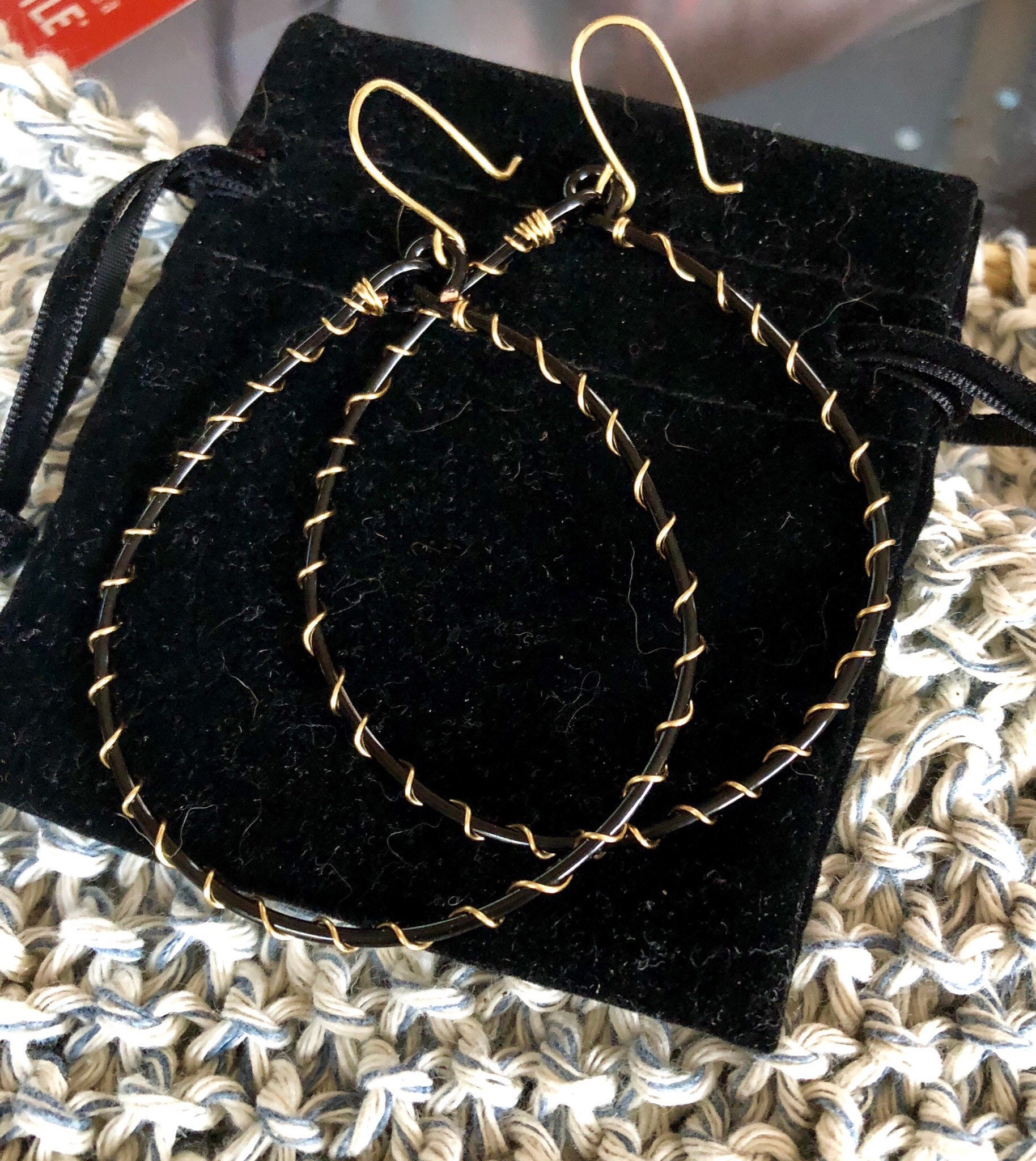 Draht Gewickelt Schwarz Und Bronze Ohrringe, Statement Ohrringe Draht Gewickelt Schwarz Und Bronze Ohrringe, Statement Ohrringe von PeaceLoveandBaubles