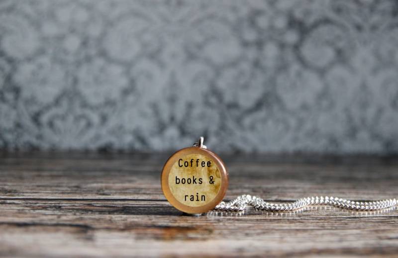 Buchliebhaber Geschenk, Geschenk Für Schriftsteller, Bibliothekar Anhänger, Schmuck, Halskette von PeaceOfCat