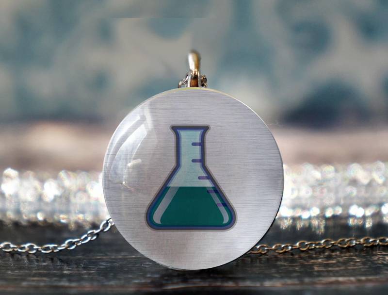Geschenk Für Chemiker , Chemie Schmuck Pharmakologie Naturwissenschaftlicher Anhänger Biologie Halskette von PeaceOfCat