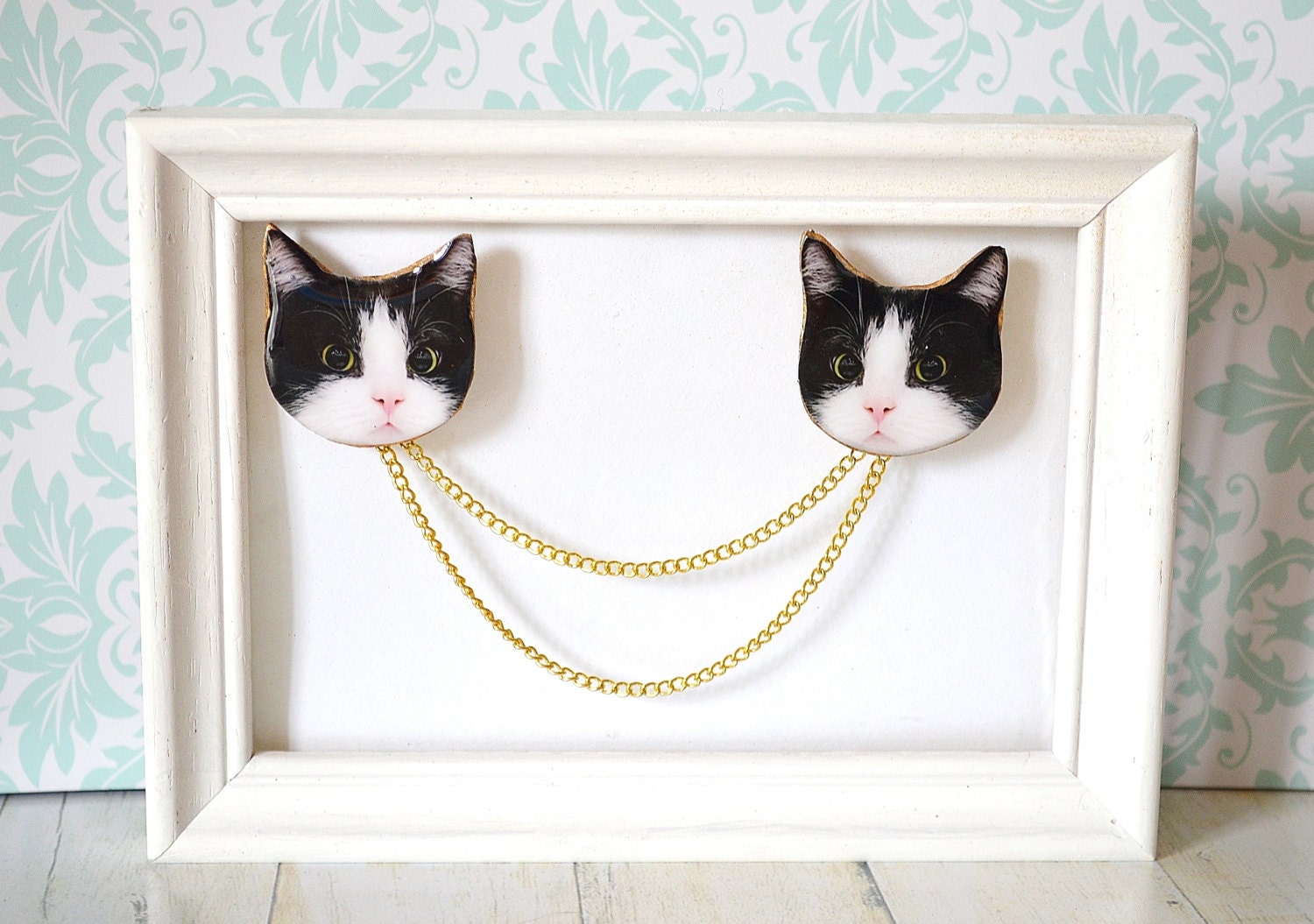 Tuxedo Katze , Katzenbrosche Schwarz Weiße Katzendame Geschenk Katzen Accessoire Katzenhalsband Clip von PeaceOfCat