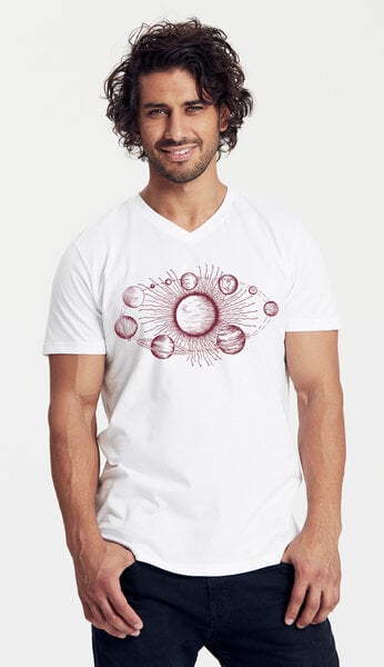 Peaces.bio - handbedruckte Biomode Bio-Herren-T-Shirt V-Neck Sonnensystem von Peaces.bio - handbedruckte Biomode