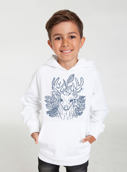 Peaces.bio - handbedruckte Biomode Bio-Kinder-Kapuzen-Sweatshirt "Zauberhirsch" von Peaces.bio - handbedruckte Biomode