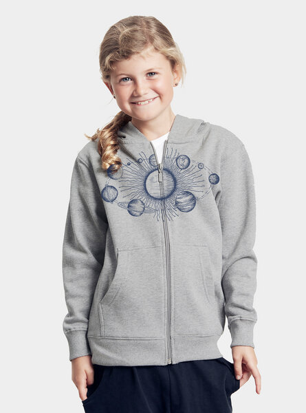 Peaces.bio - handbedruckte Biomode Kinder Zip-Hoodie Sonnensystem von Peaces.bio - handbedruckte Biomode