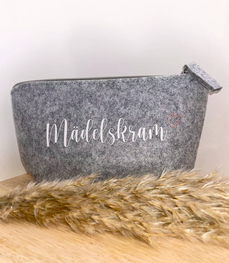 Kosmetiktasche Aus Filz | Mädelskram Mädchen Sachen Kulturtasche Frau Schminkasche Weihnachtsgeschenk Teenager Geschenk Geburtstag von PeachyDesignDE