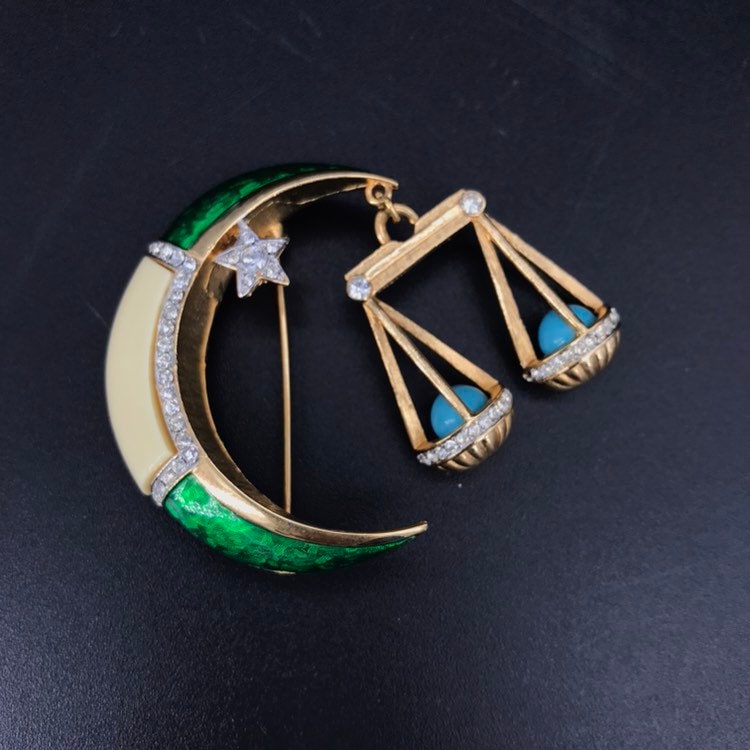 Denicola Waage Alter Der Wassermann Brosche Sternzeichen Mondskala von PeachyGlitters