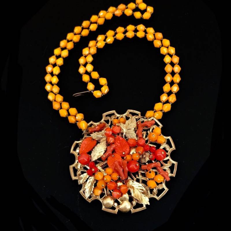 Halskette Frühe Koralle Handgedreht von PeachyGlitters