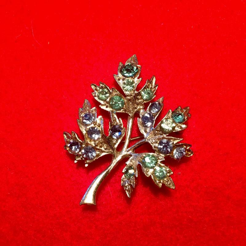 Vintage Brosche Blatt Silberfarben Strass von PeacockBySandy