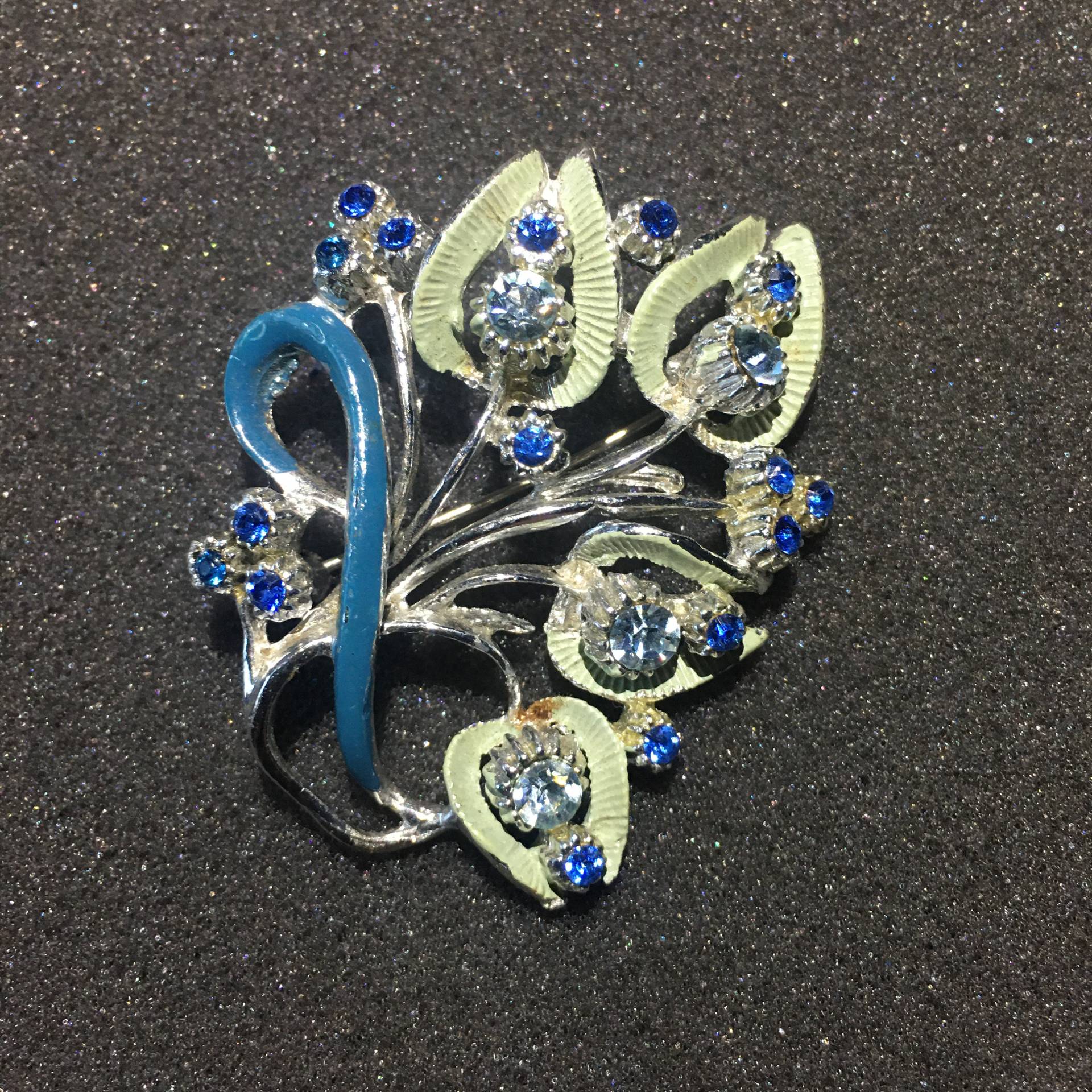 Vintage Brosche Floral Strass Emailliert Vintage Brosche Floral Strass Emailliert von PeacockBySandy
