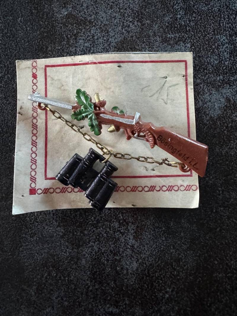 Vintage Brosche Jagd Auf Original Karte Kunststoff von PeacockBySandy