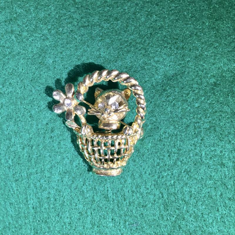 Vintage Brosche Katze Im Korb Strass von PeacockBySandy